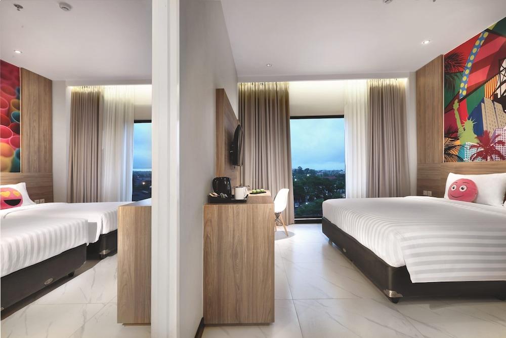 Aston Inn Тасикмалая Екстериор снимка