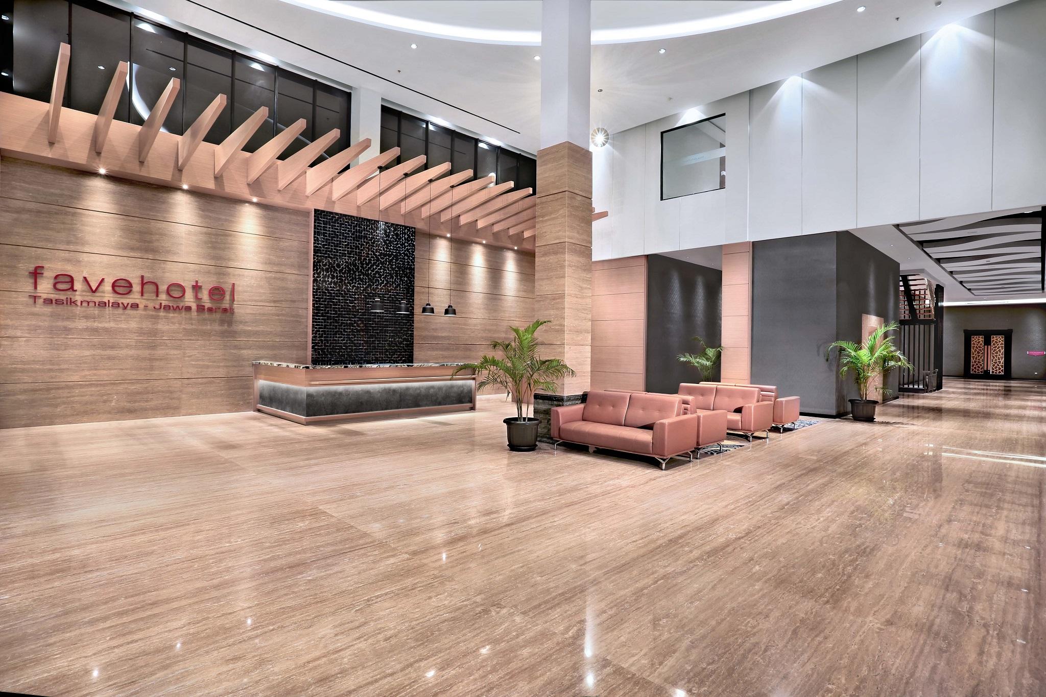 Aston Inn Тасикмалая Екстериор снимка