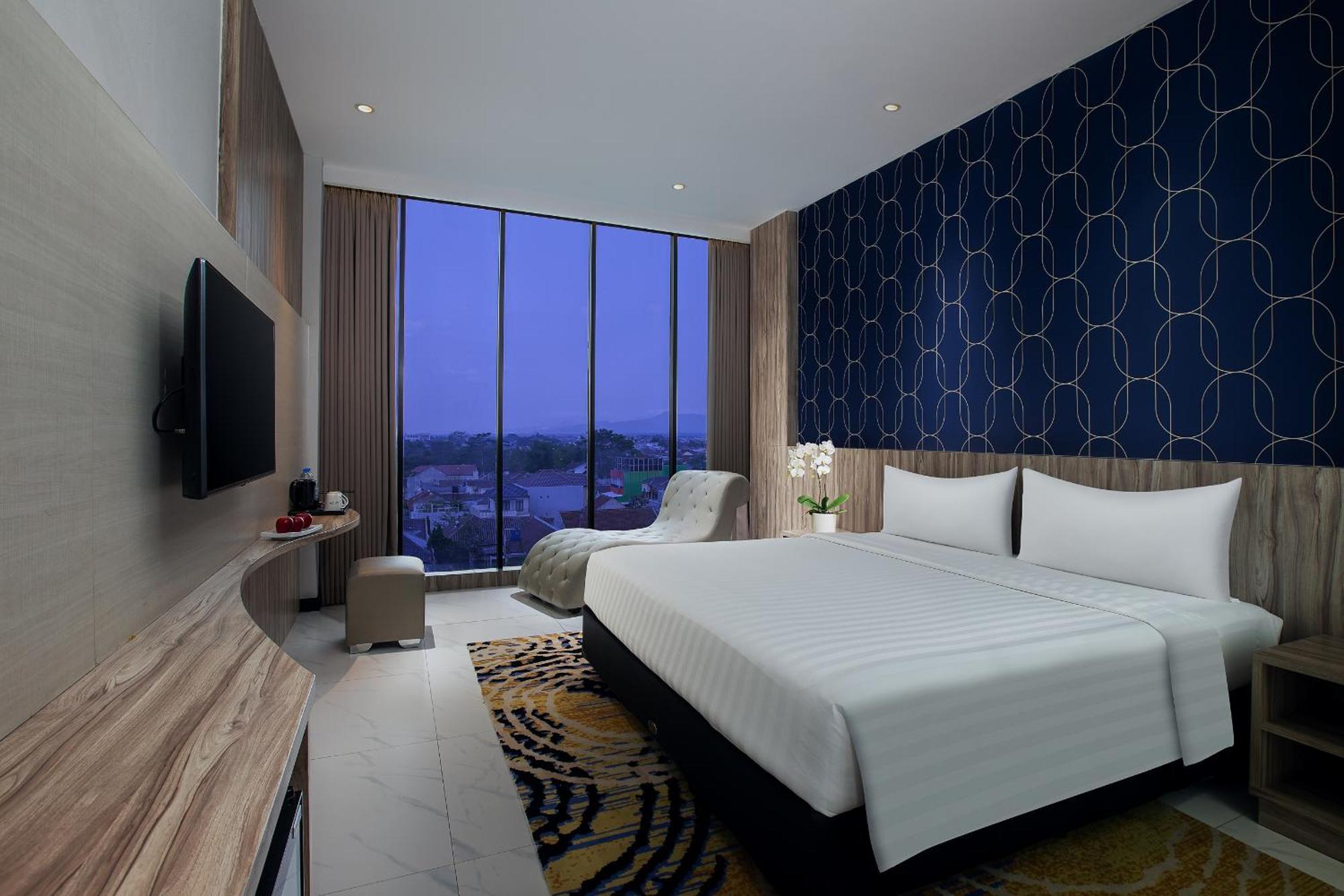 Aston Inn Тасикмалая Екстериор снимка