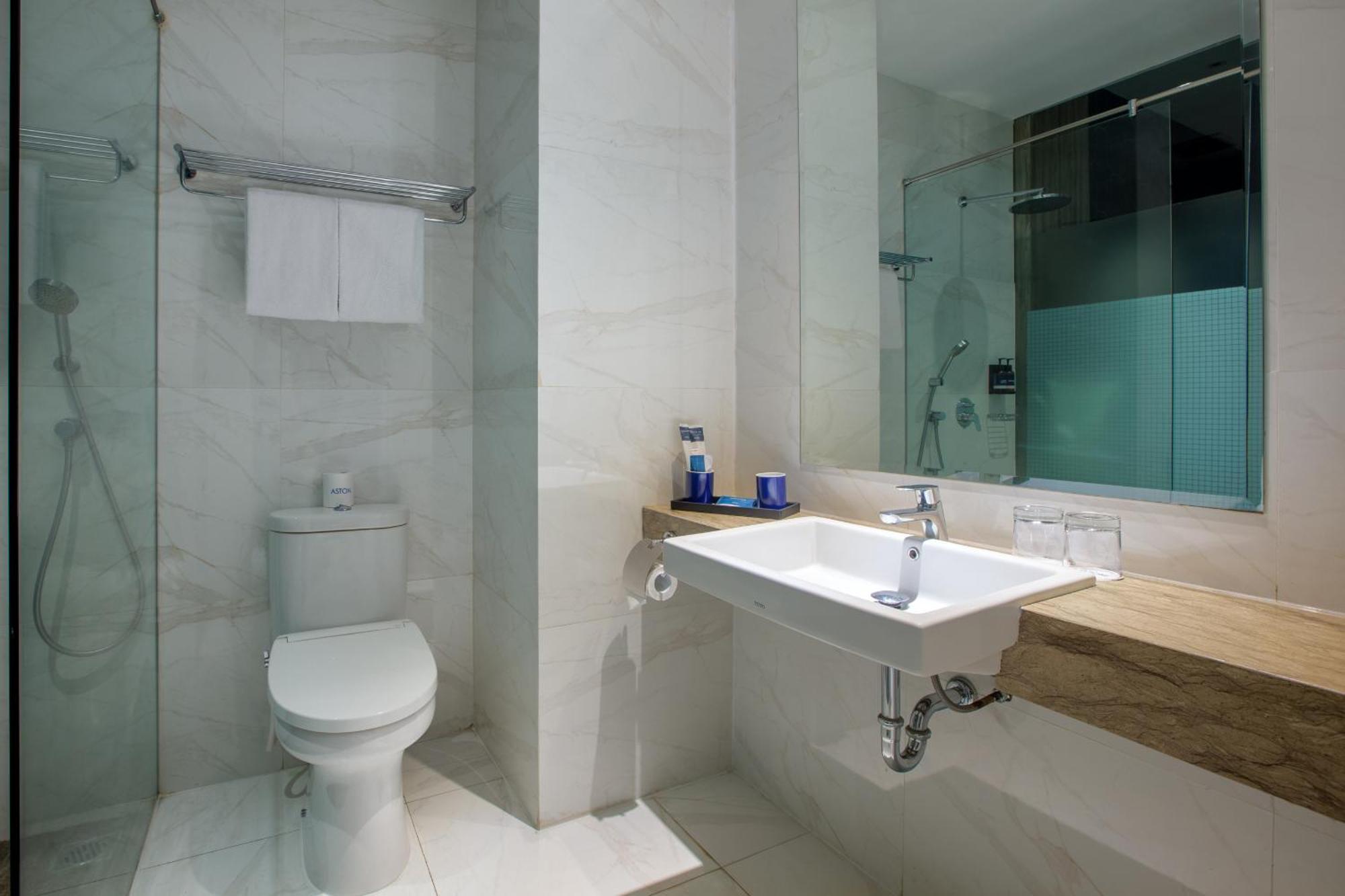 Aston Inn Тасикмалая Екстериор снимка