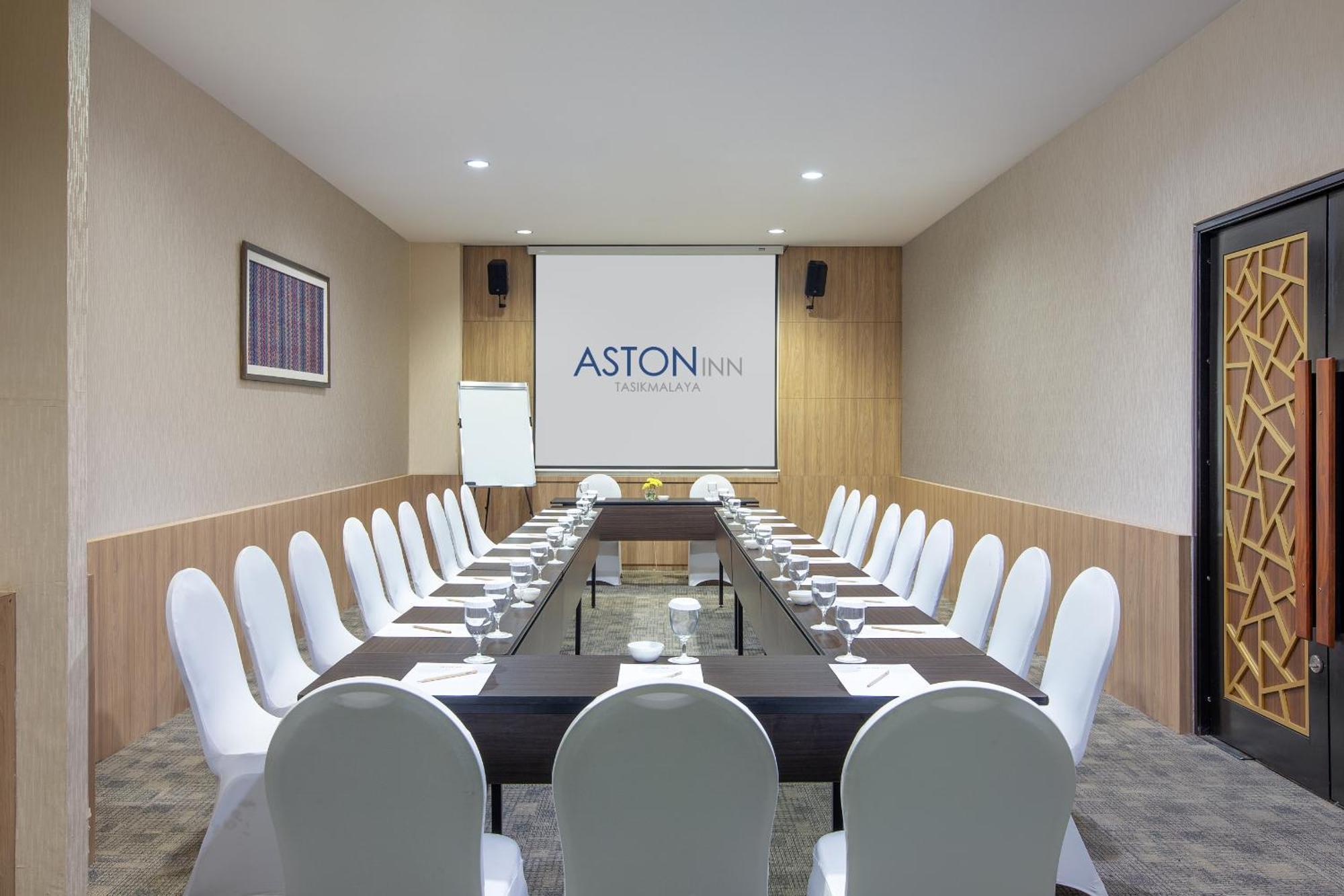 Aston Inn Тасикмалая Екстериор снимка
